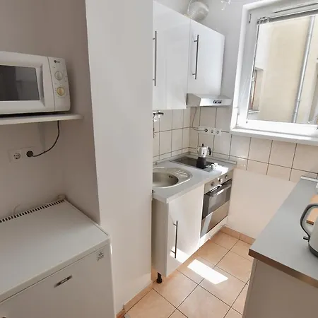 Boulevard Apartment *
