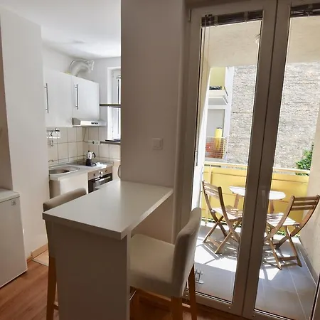 Boulevard Apartment *