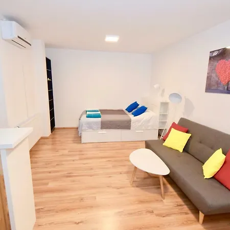 Apartment Boulevard *
